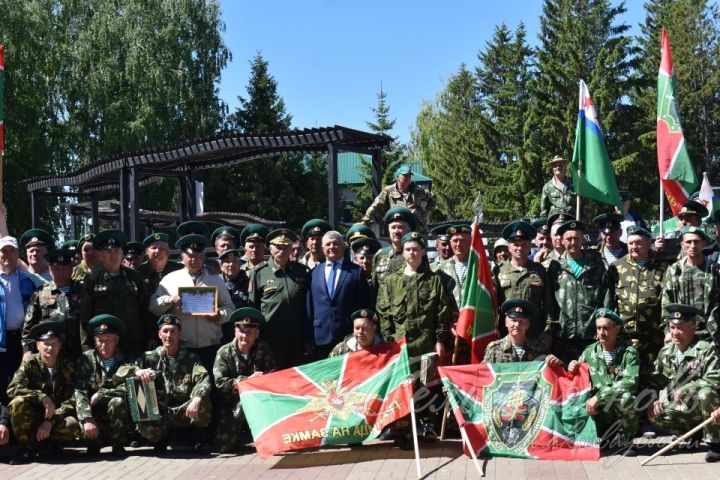 В Аксубаеве дозорные рубежей отметили свой праздник