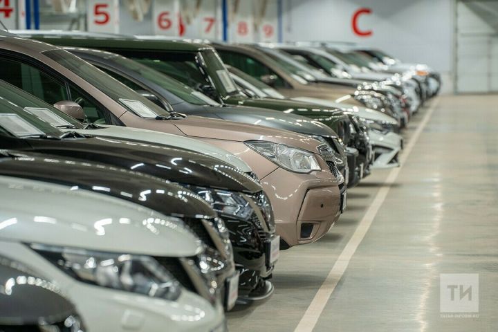 В июле увеличились продажи авто на 42%