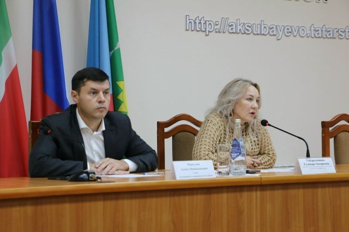 Аксубай районында архив эше буенча Татарстан Республикасы Дәүләт комитеты рәисе Гөлнара Габдрахманова булды