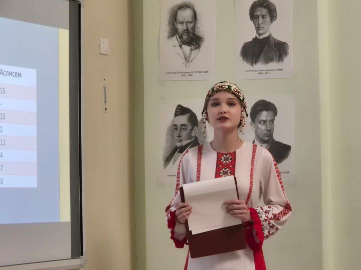 Ученица Савгачевской школы стала победительницей секции чувашской филологии на исследовательской конференции