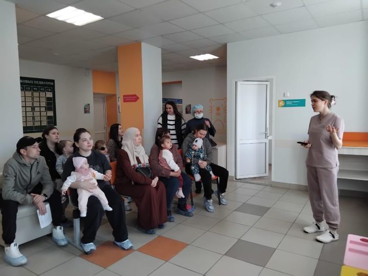 В Аксубаевской детской поликлинике рассказали о правильной гигиене для малышей