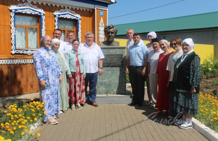 Аксубайда Татарстан язучылары Хәсән Туфанны искә алдылар