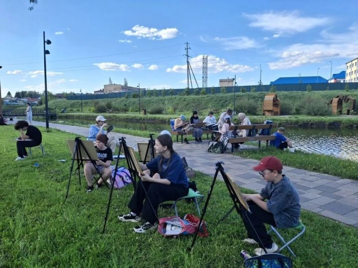 Аксубай сәнгать мәктәбе укучылары пленэрга чыктылар