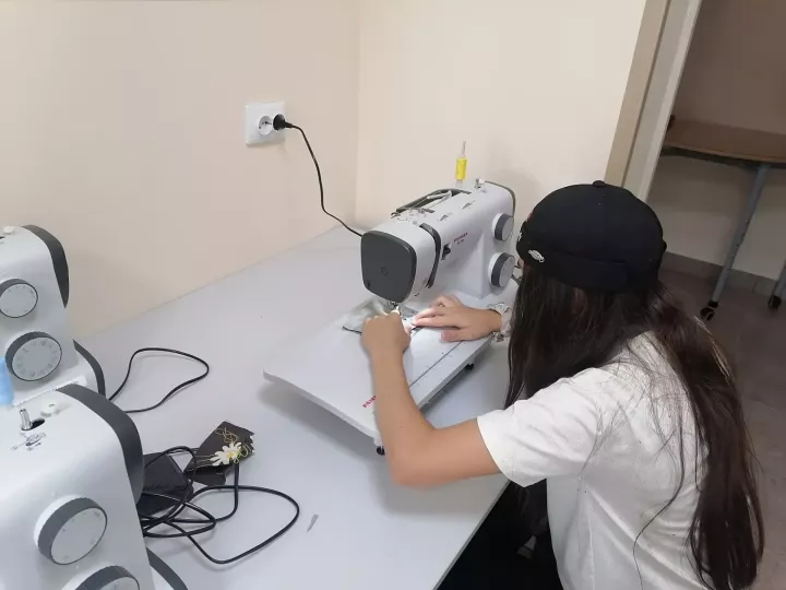 Юные жители Аксубаевского района осваивают швейное мастерство даже летом
